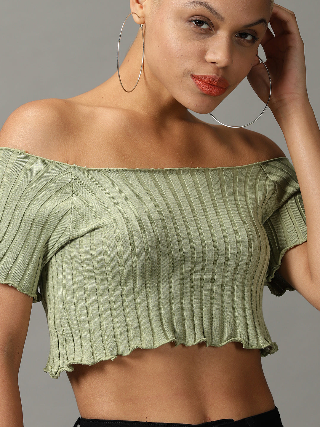 Women's Green Solid Fitted Crop Top