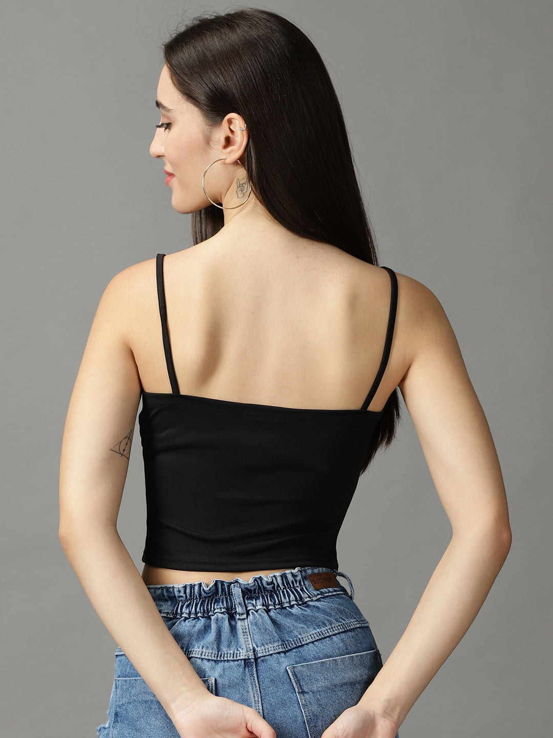 Women's Black Solid Fitted Crop Top