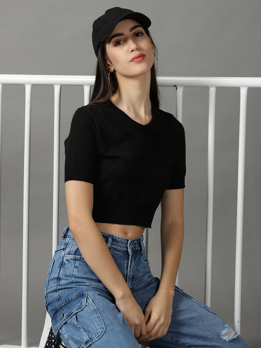Women's Black Solid Fitted Crop Top