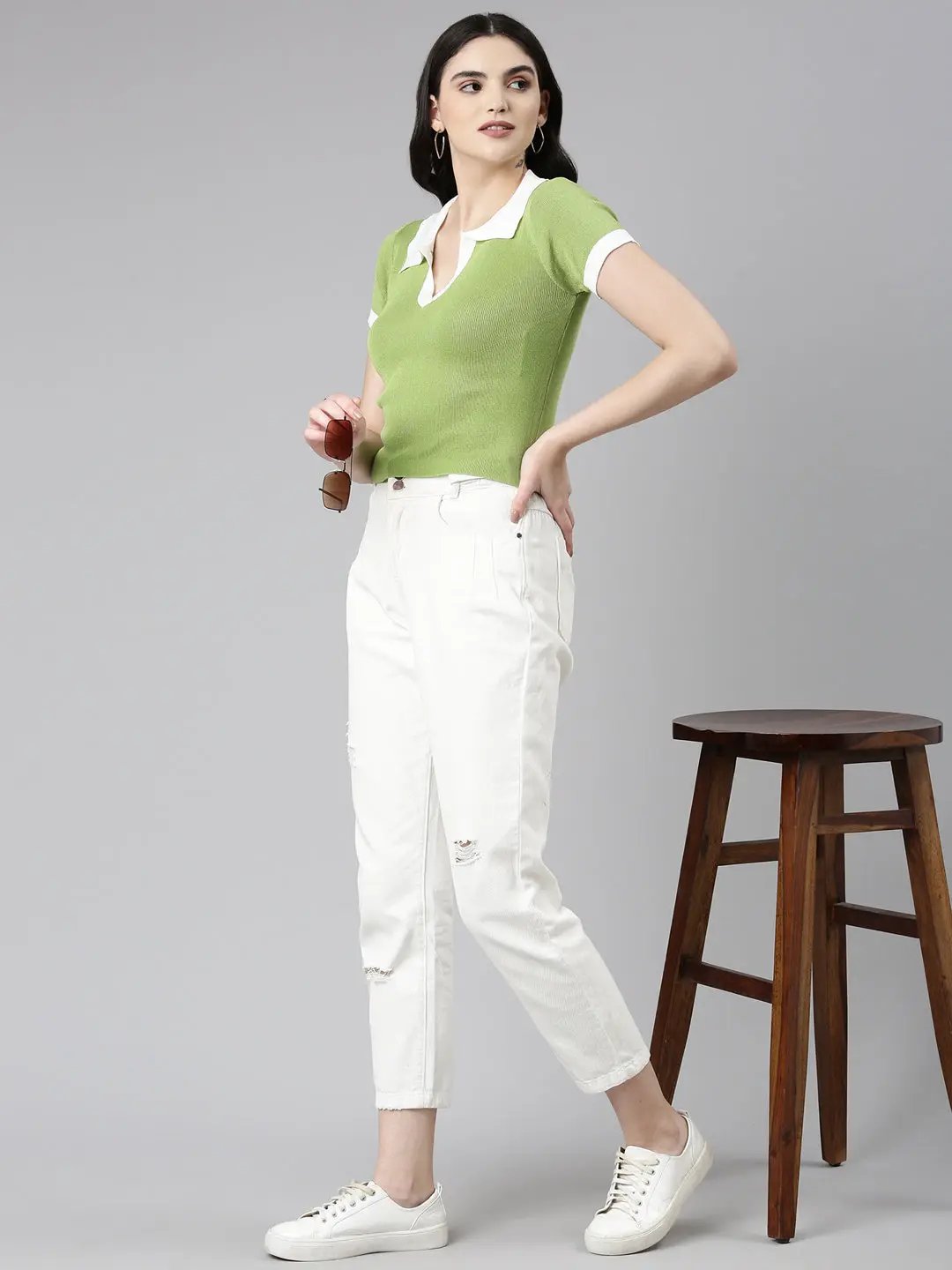 Women's Above the Keyboard Collar Solid Green Regular Top
