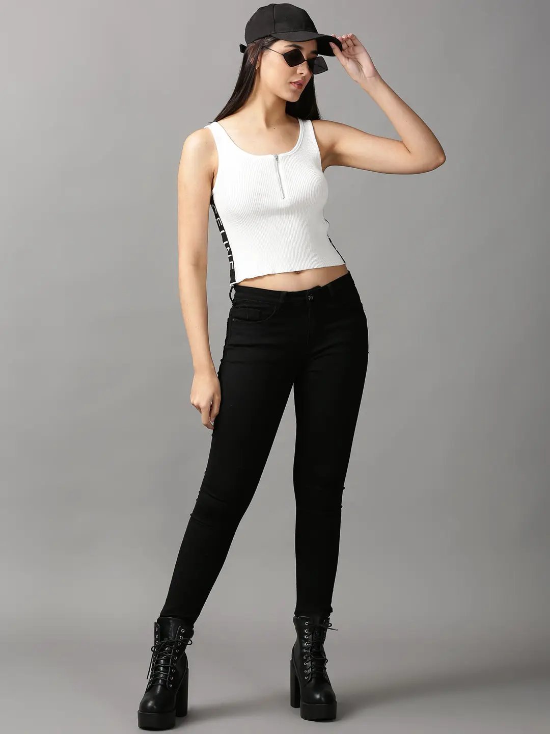 Women's White Solid Fitted Crop Top
