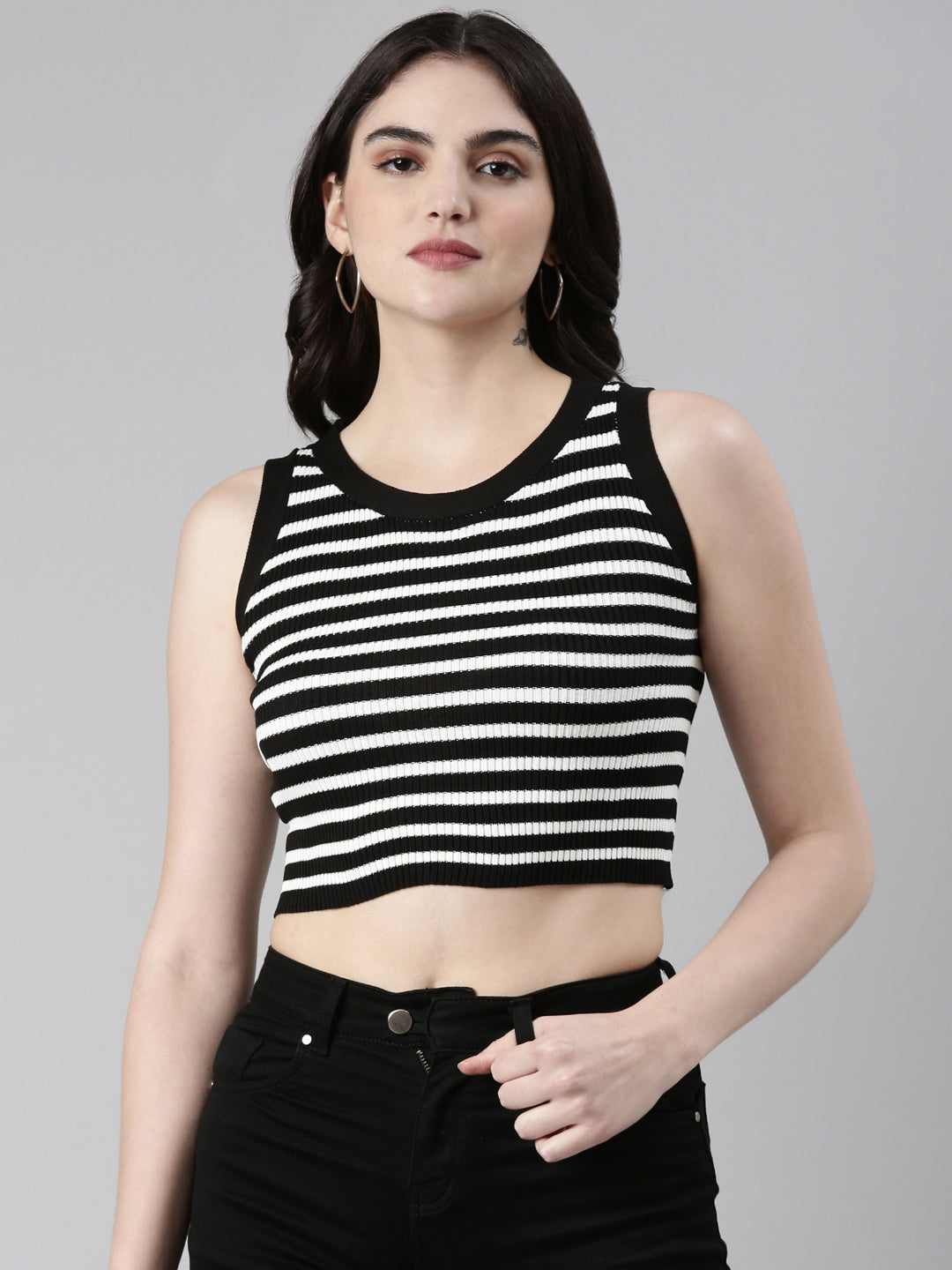 Women Round Neck Striped Sleeveless Black Crop Tank Top