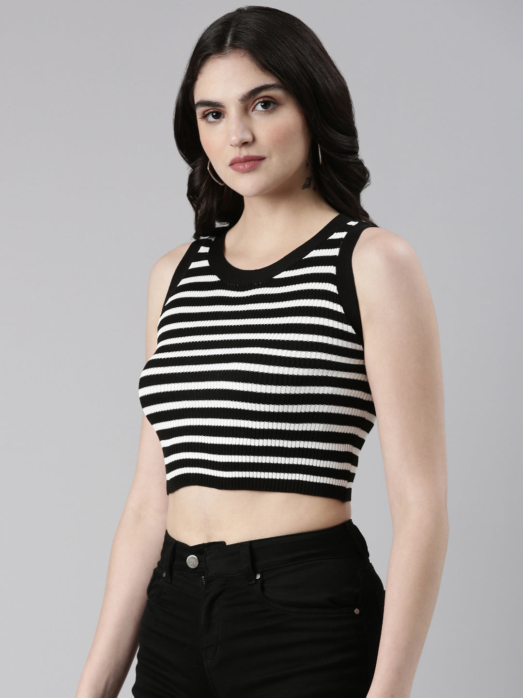 Women Round Neck Striped Sleeveless Black Crop Tank Top