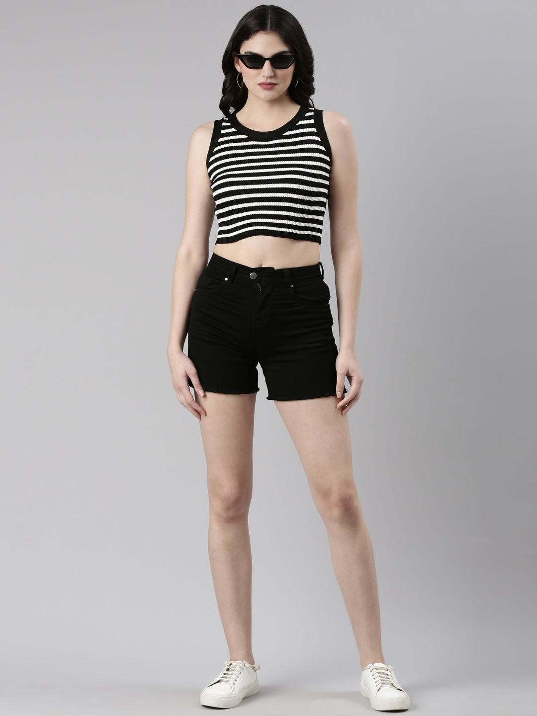 Women Round Neck Striped Sleeveless Black Crop Tank Top