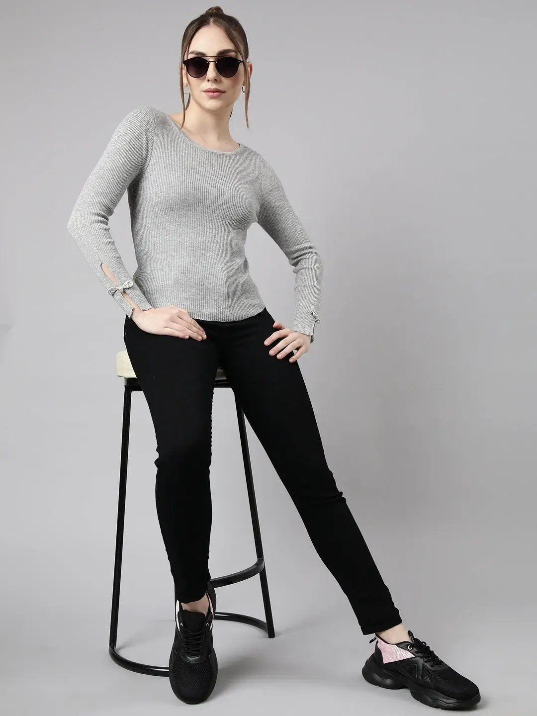 Women's Grey Solid Fitted Top