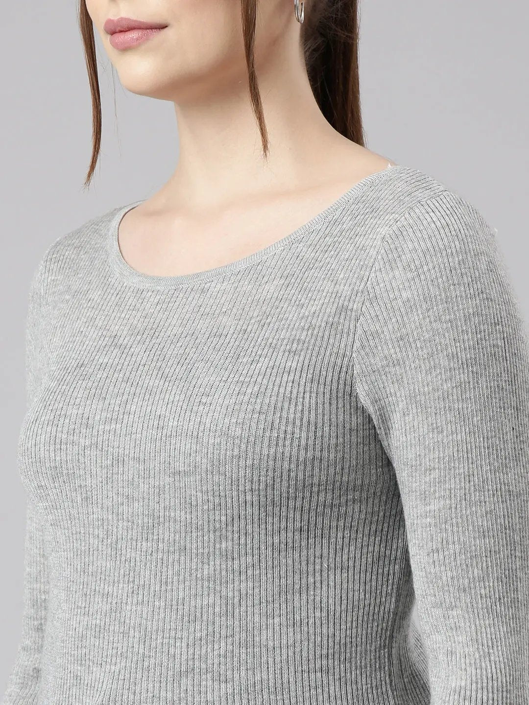 Women's Grey Solid Fitted Top