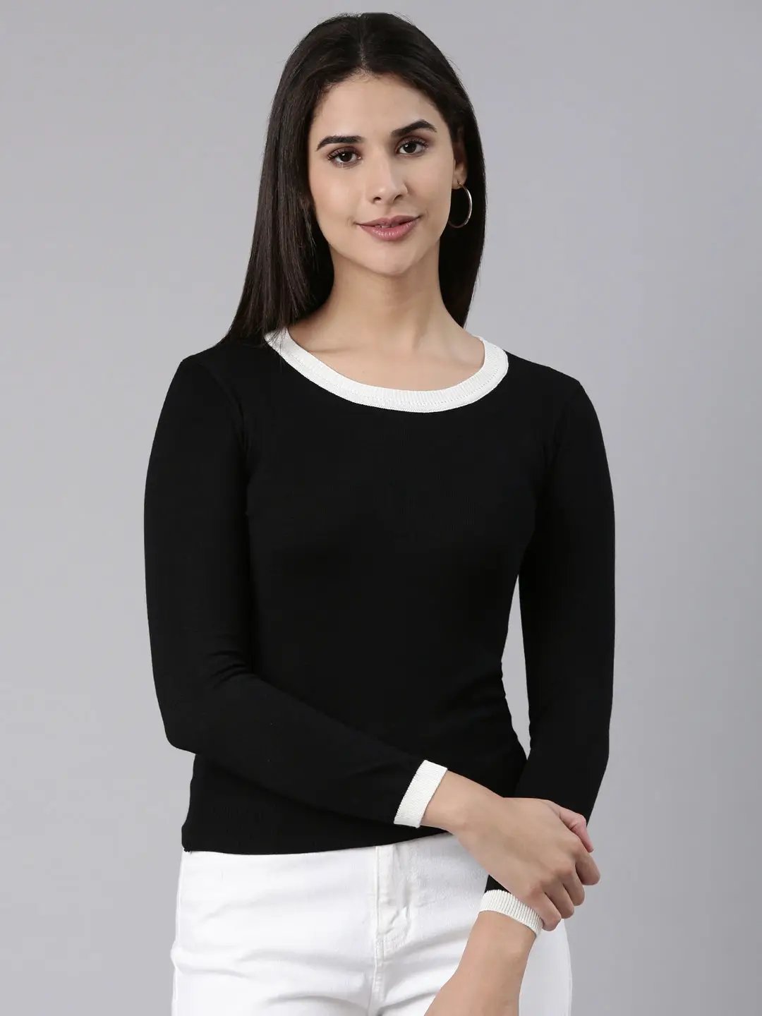 Women's Round Neck Solid Black Fitted Regular Top