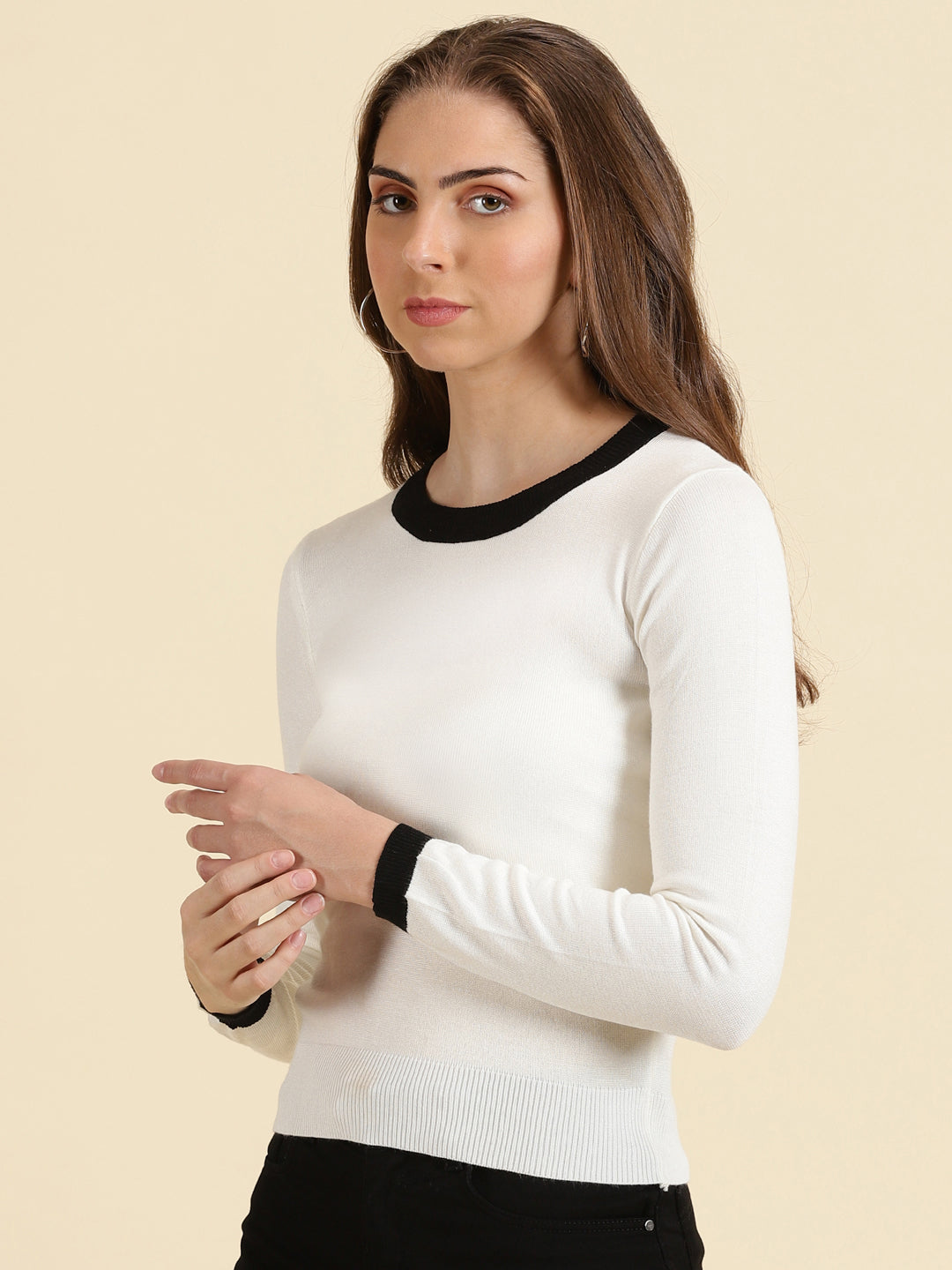 Women's White Solid Fitted Top