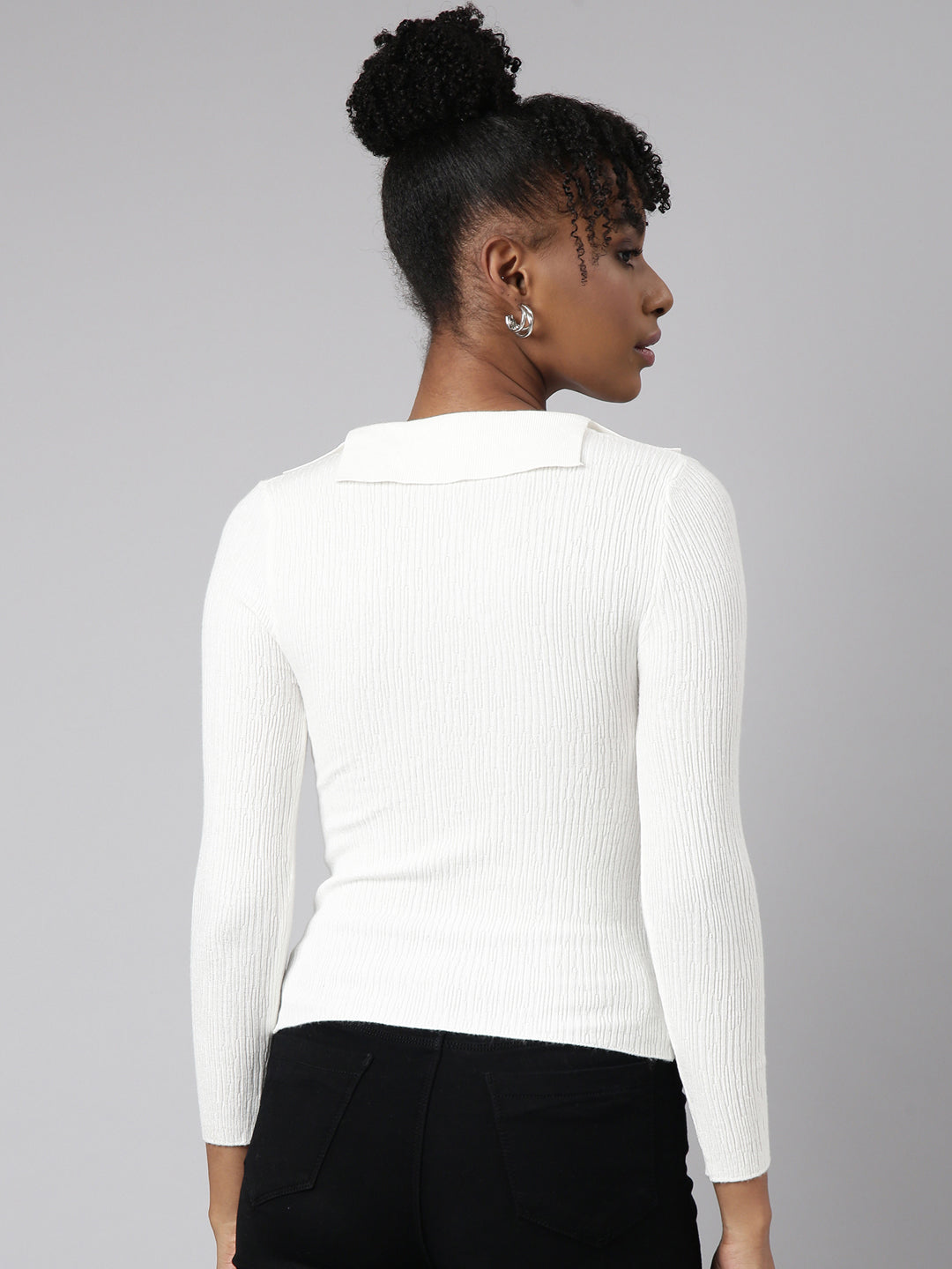 Women Off White Solid Fitted Top