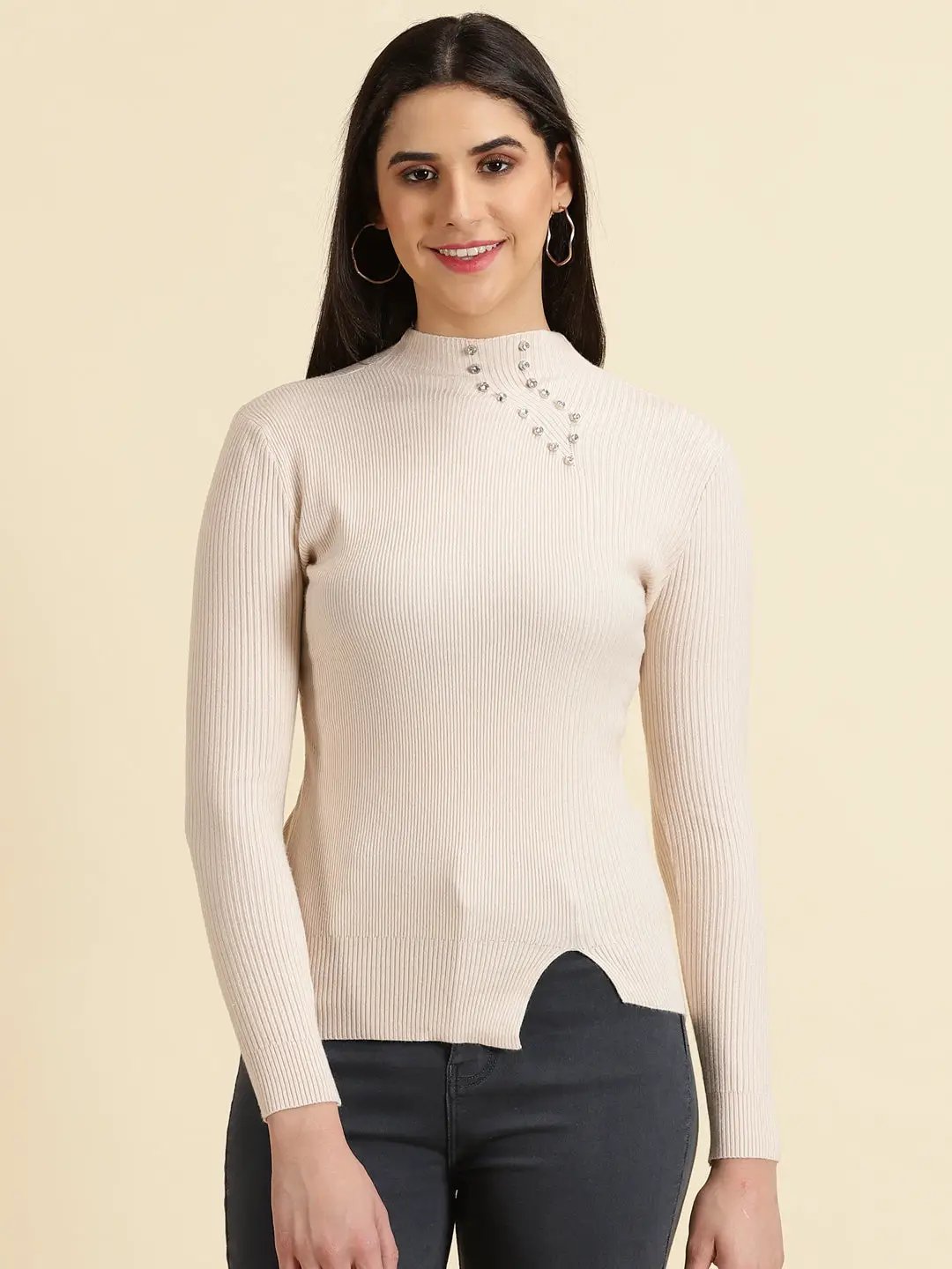 Women's Cream Solid Fitted Top
