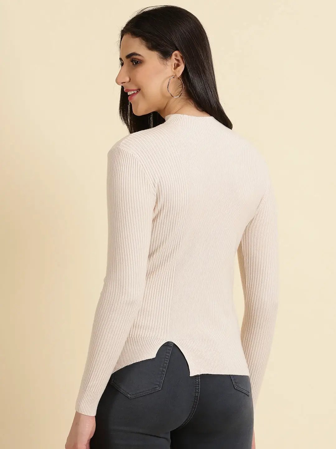 Women's Cream Solid Fitted Top