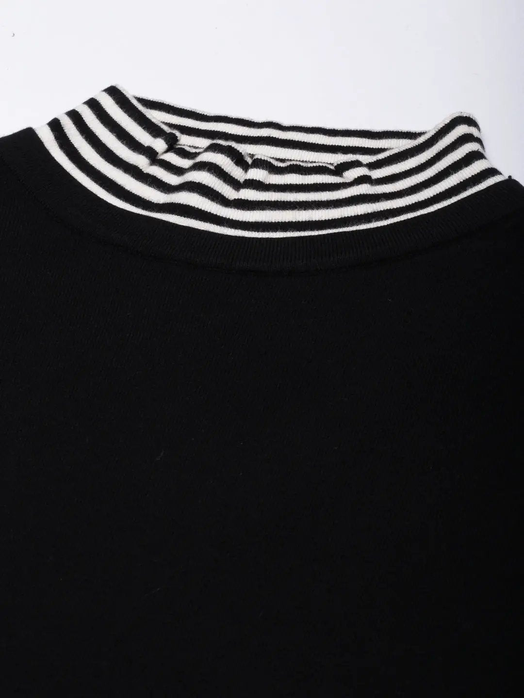 Women's Black Solid Fitted Top