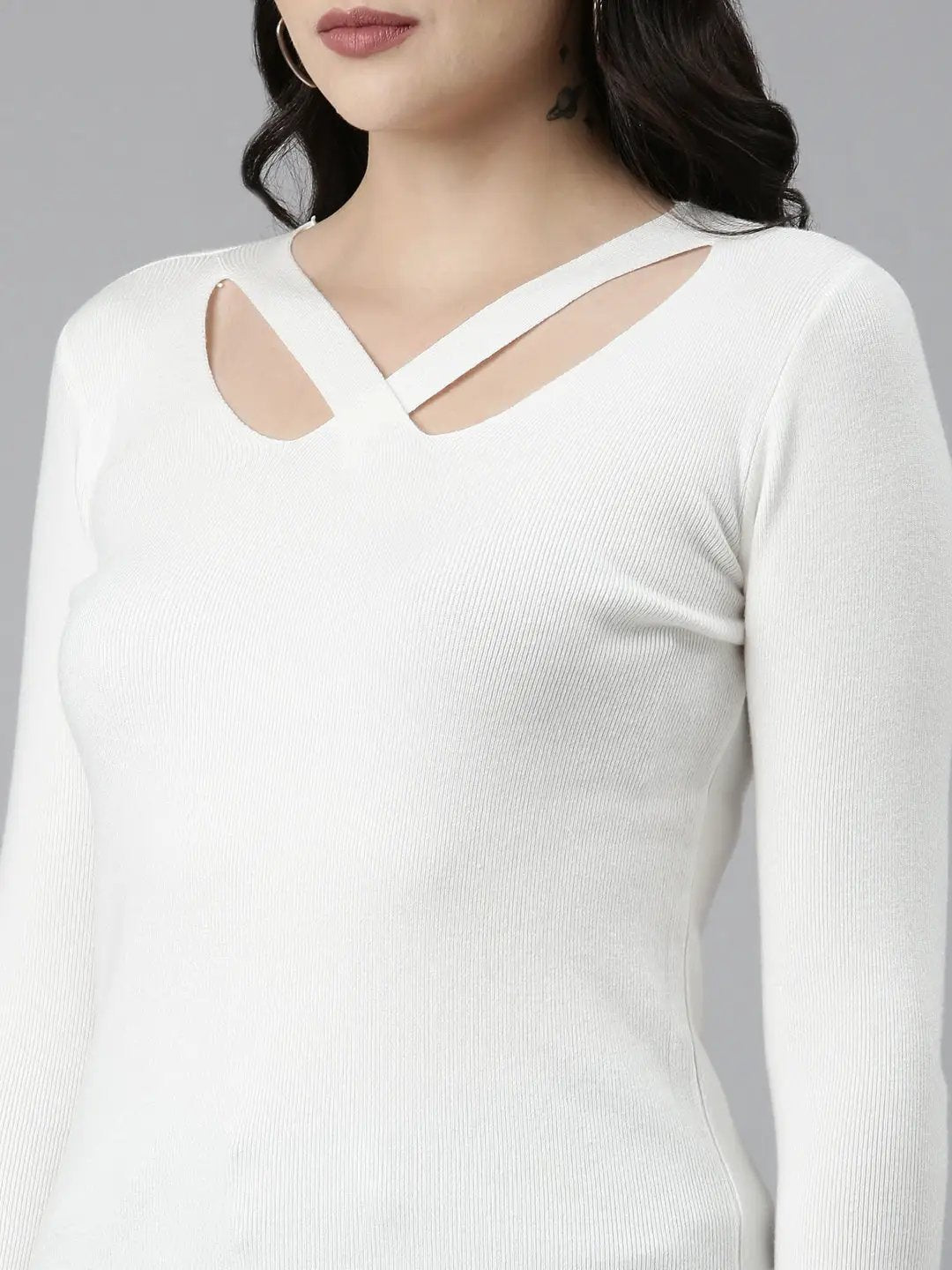 Women's V-Neck Solid White Fitted Regular Top