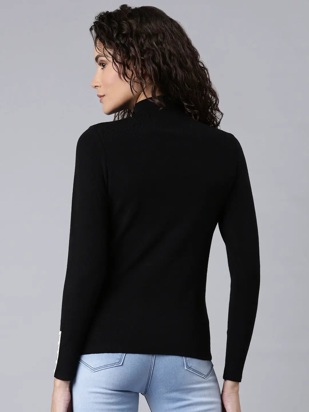 Women's Black Solid Fitted Top