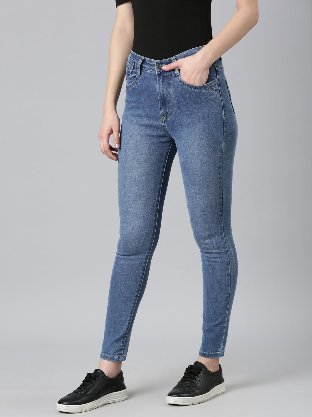 Women Blue Solid Skinny Fit Denim Jeans