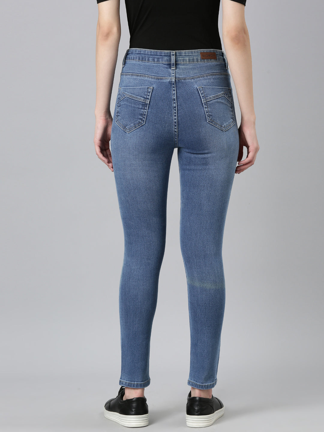 Women Blue Solid Skinny Fit Denim Jeans