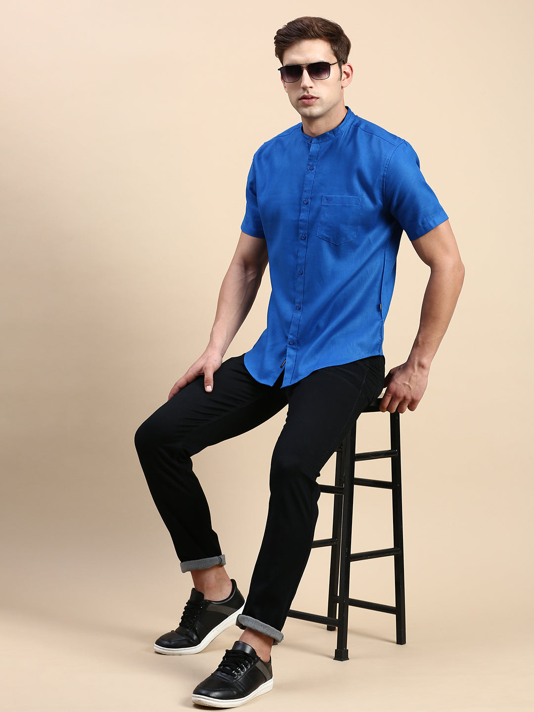 Men Blue Solid Casual Shirt