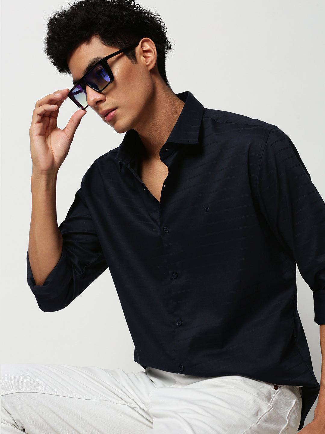 Men Navy Striped Casual Casual Shirts