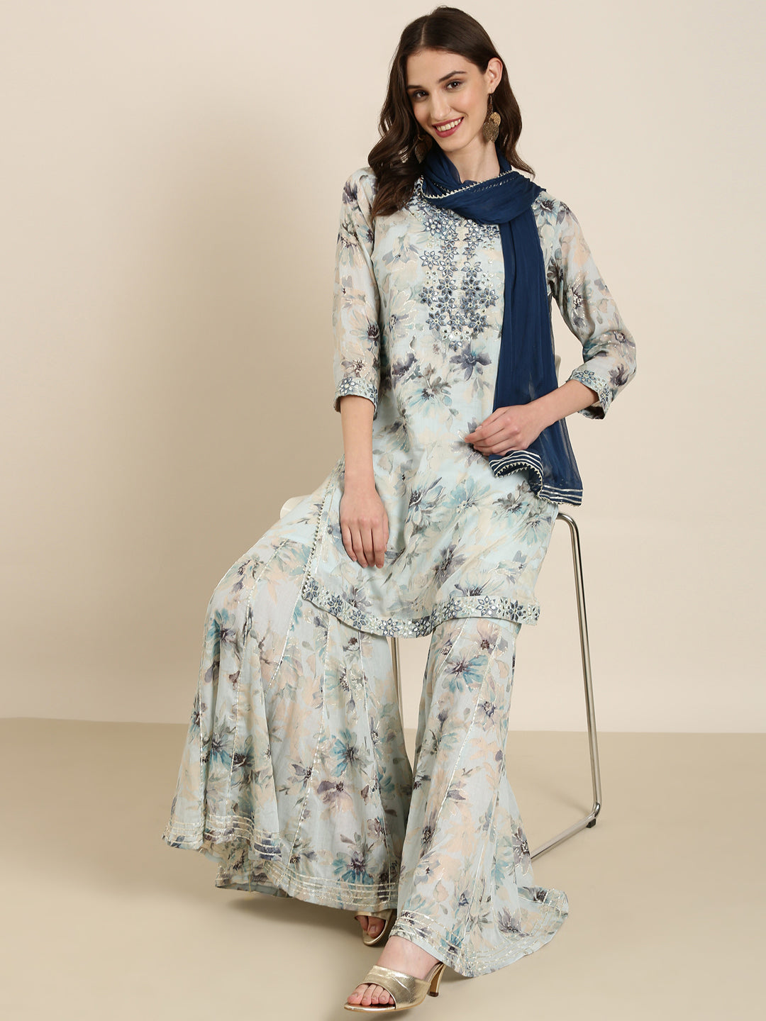 Women Blue Floral Kurta Set