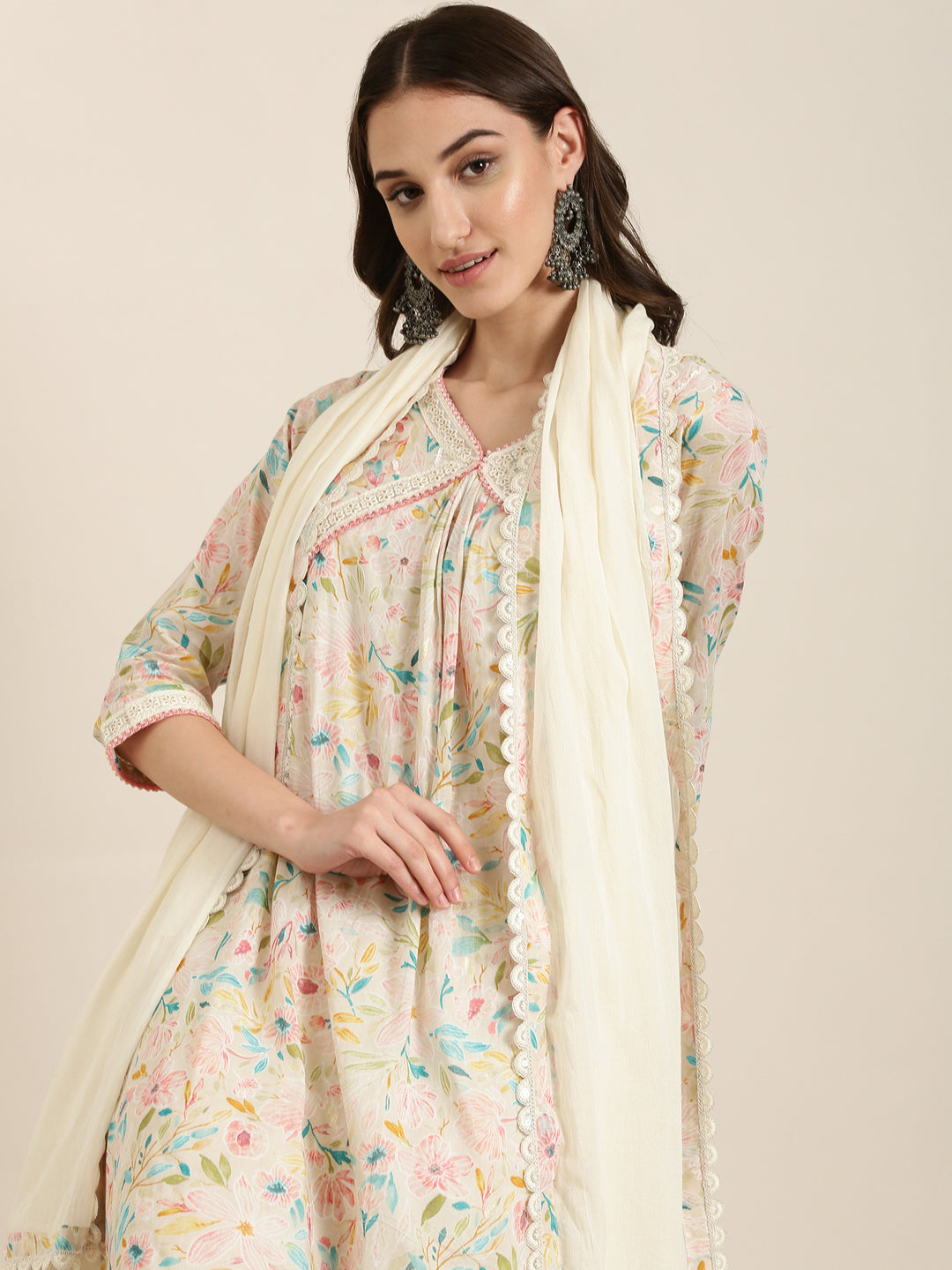 Women Cream Floral Kurta Set