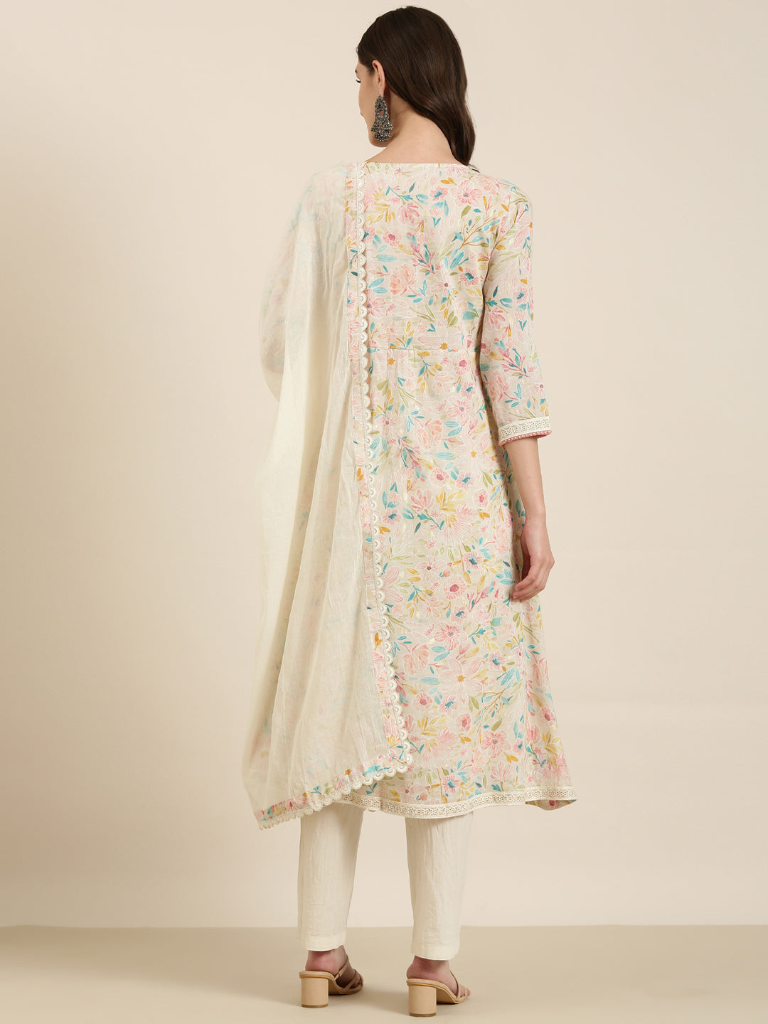 Women Cream Floral Kurta Set