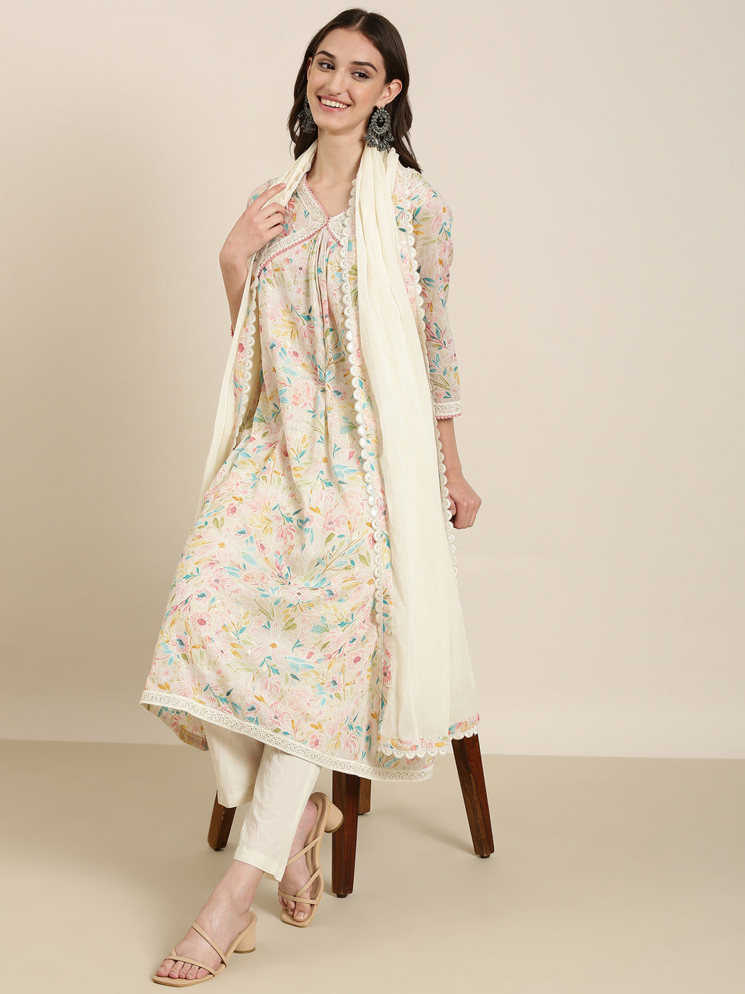 Women Cream Floral Kurta Set