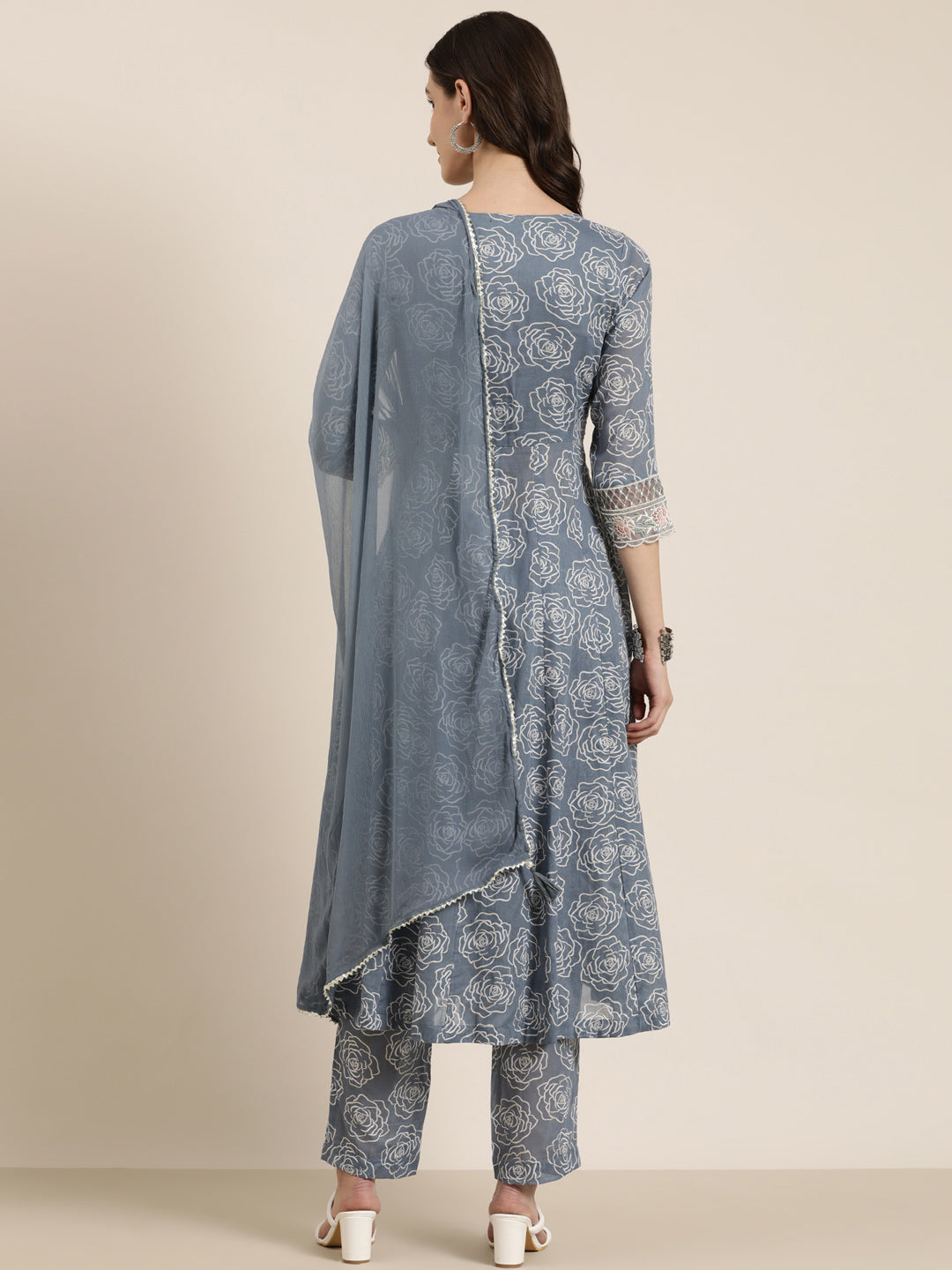 Women Grey Floral Kurta Set