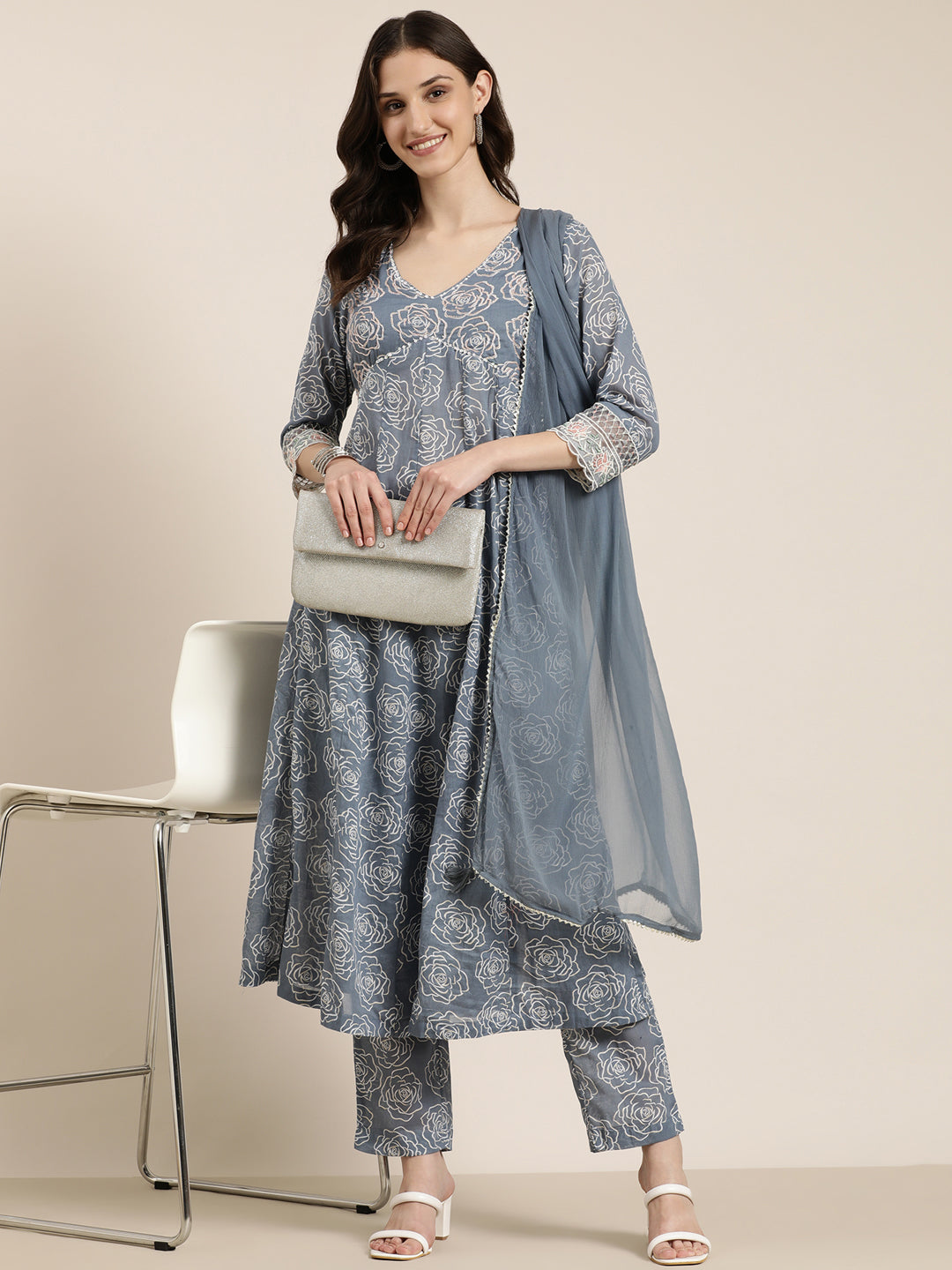 Women Grey Floral Kurta Set