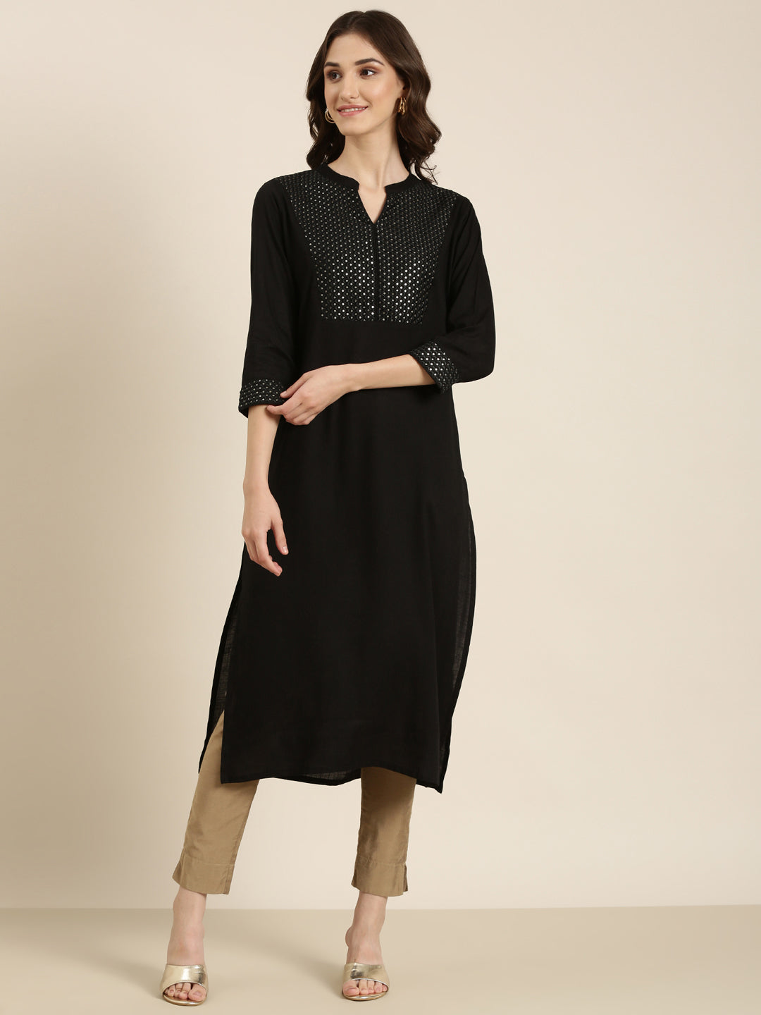 Women Black Solid Straight Kurta