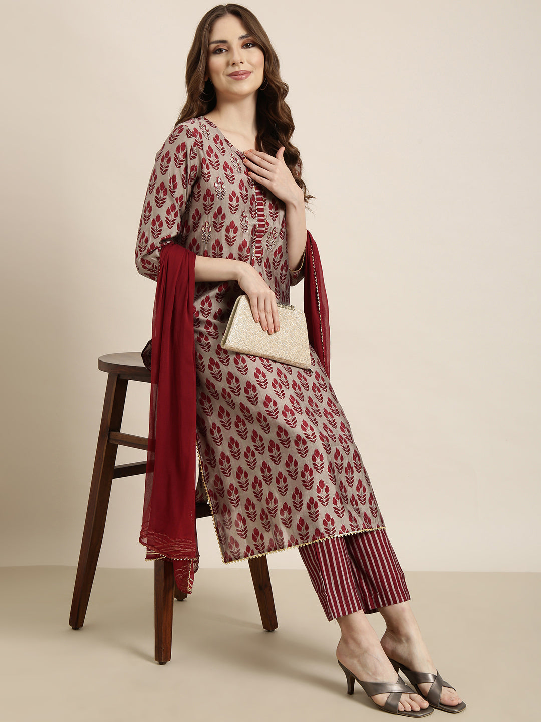 Women Straight Maroon Floral Kurta and Trousers Set Comes With Dupatta