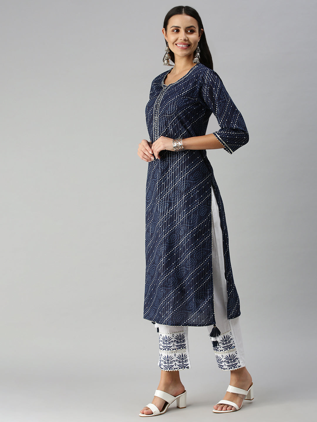 Women's Navy BlueWhite Geometrical Kurta Sets