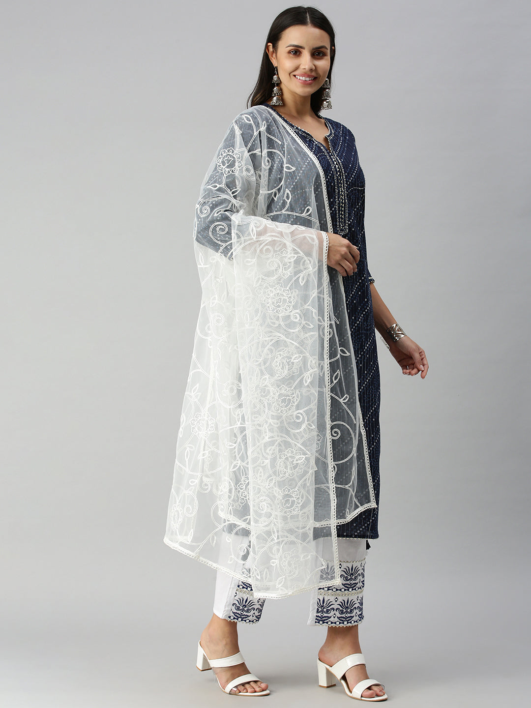 Women's Navy BlueWhite Geometrical Kurta Sets