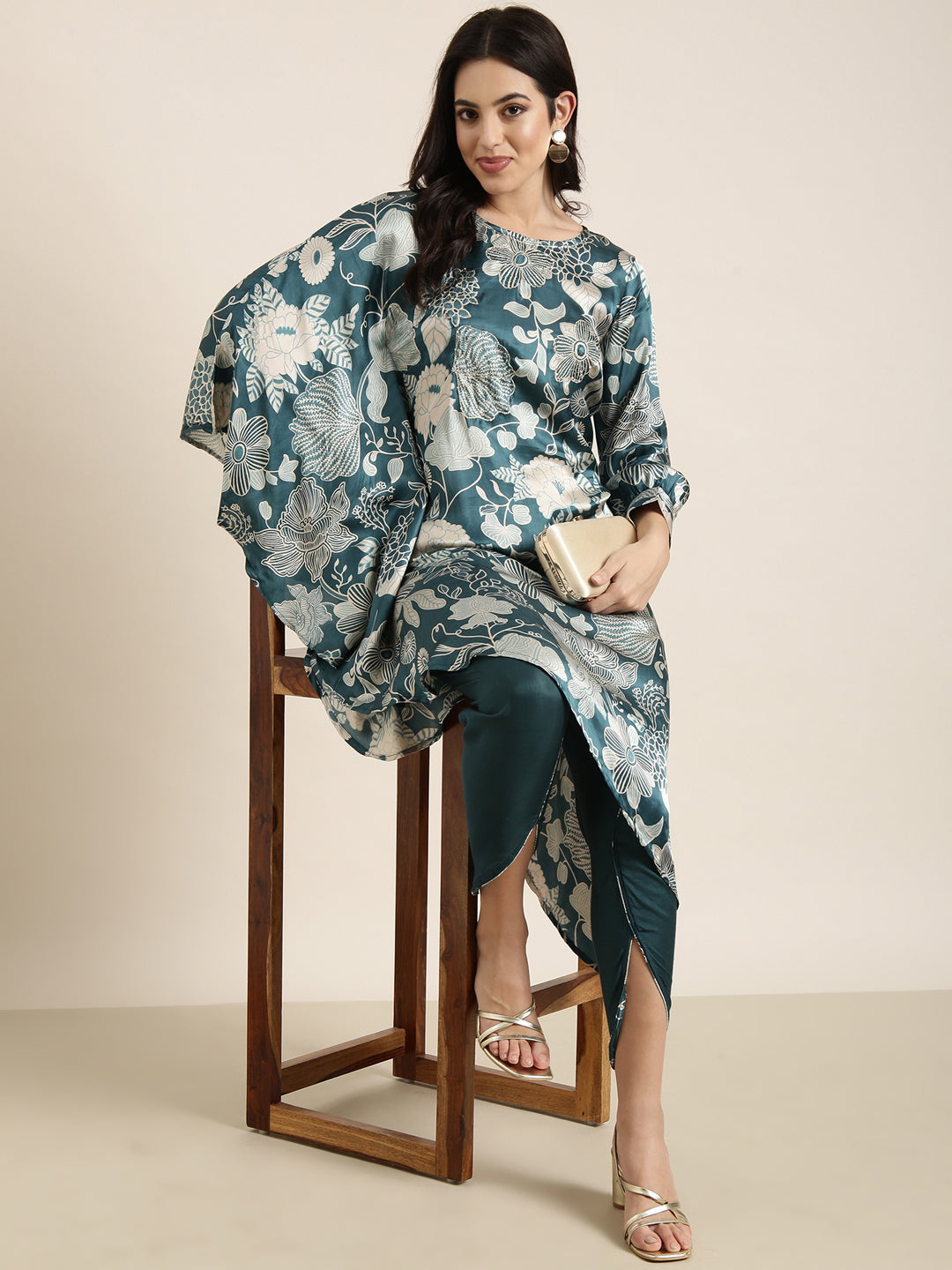 Women A-Line Teal Floral Kurta and Dhoti Pants Set