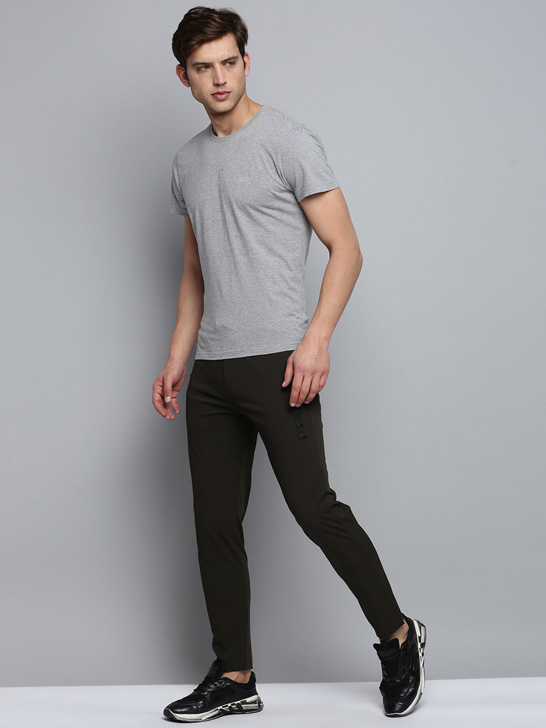 Men Green Solid Casual Track Pant