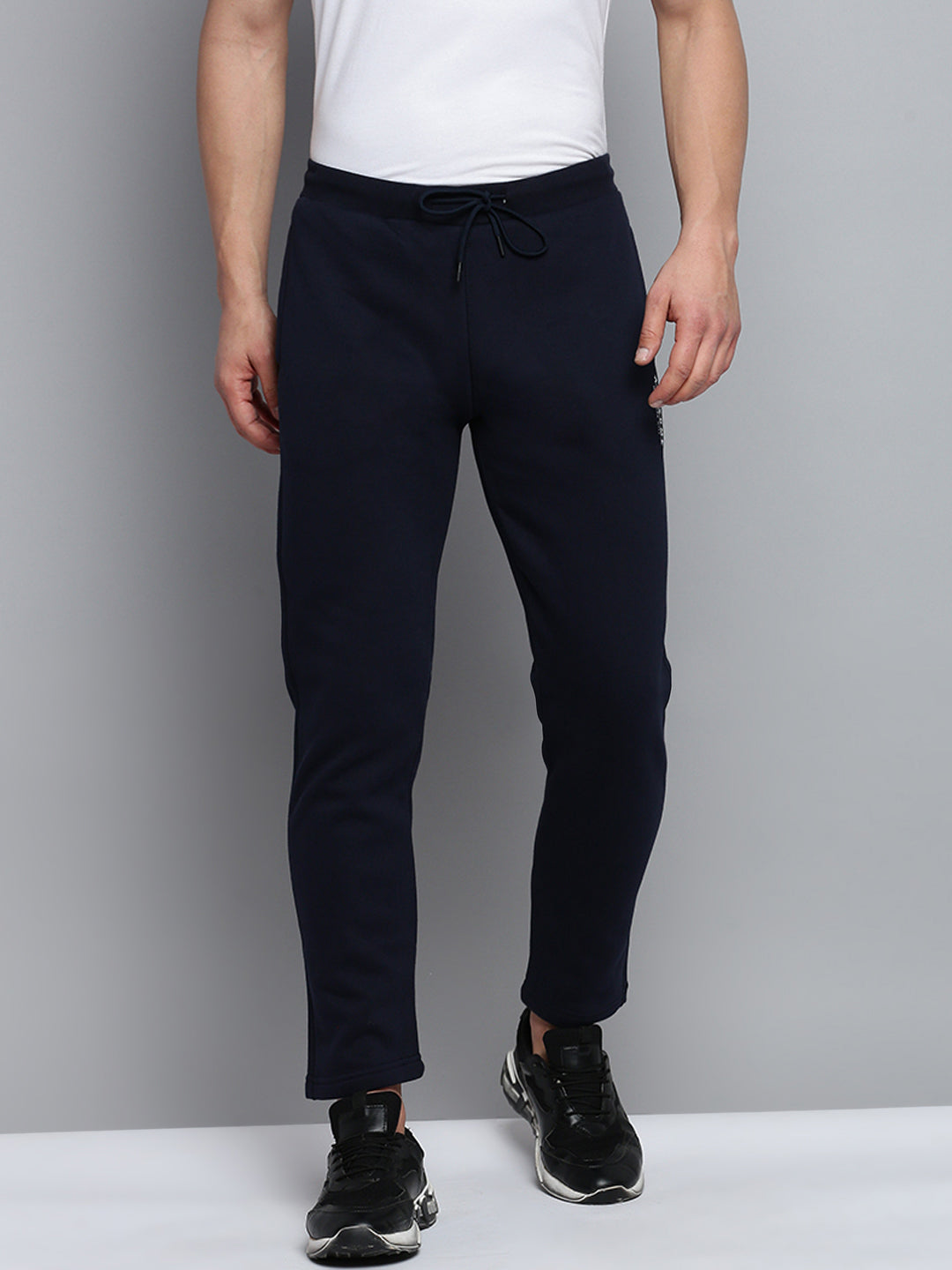 Men Navy Solid Casual Track Pant