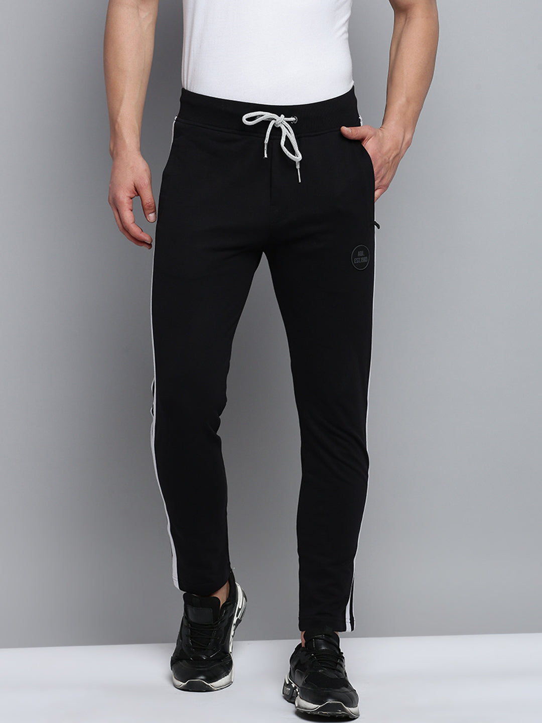 Men Black Solid Casual Track Pant