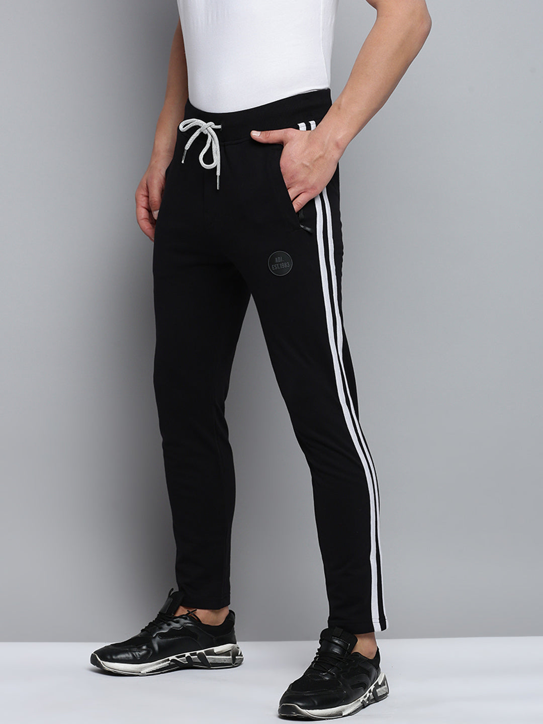 Men Black Solid Casual Track Pant