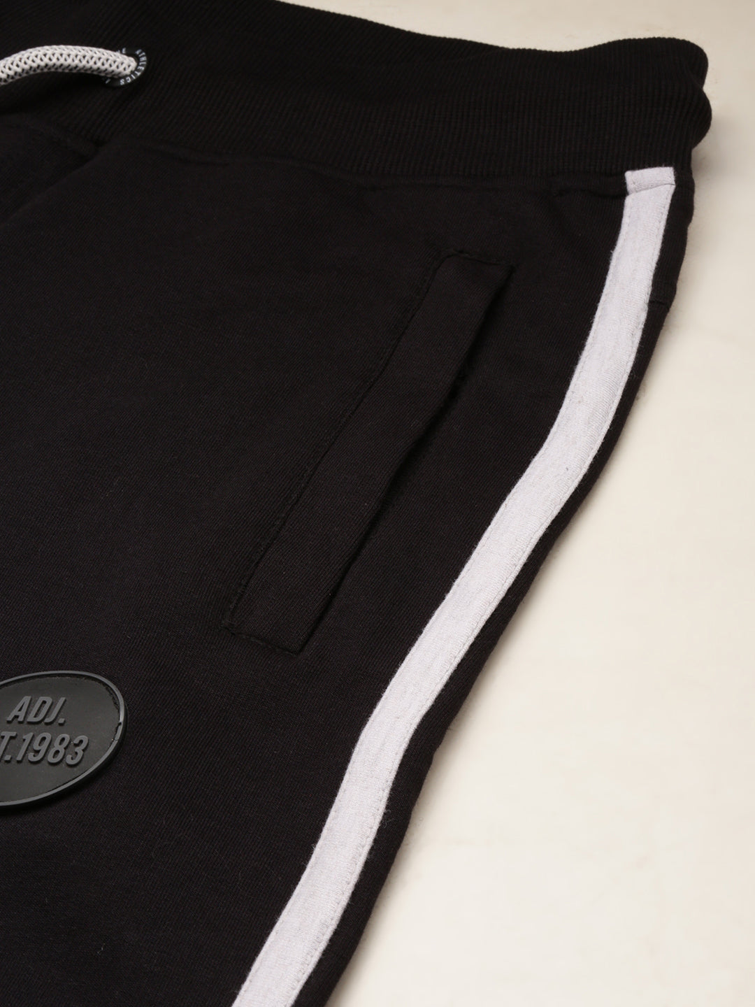 Men Black Solid Casual Track Pant