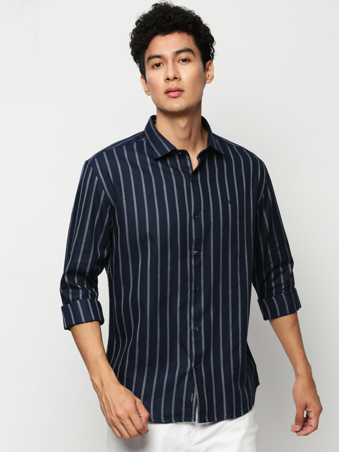 Men Navy Striped Casual Casual Shirts