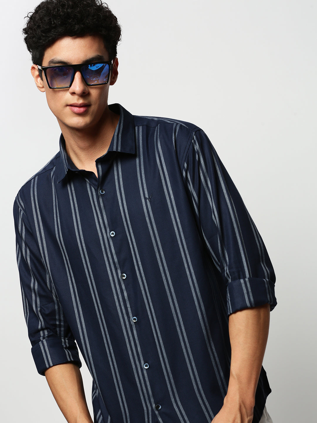 Men Navy Striped Casual Casual Shirts