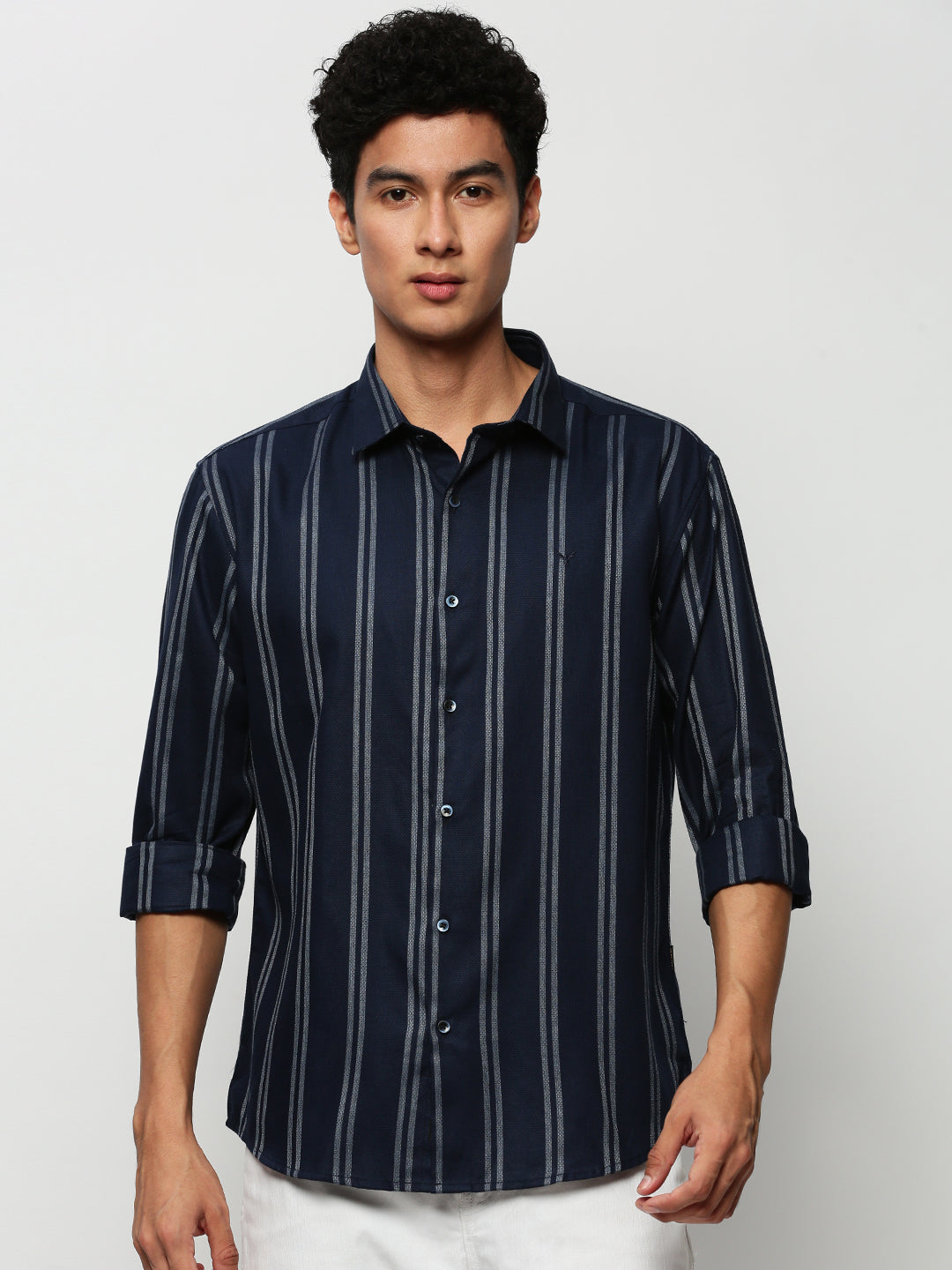 Men Navy Striped Casual Casual Shirts