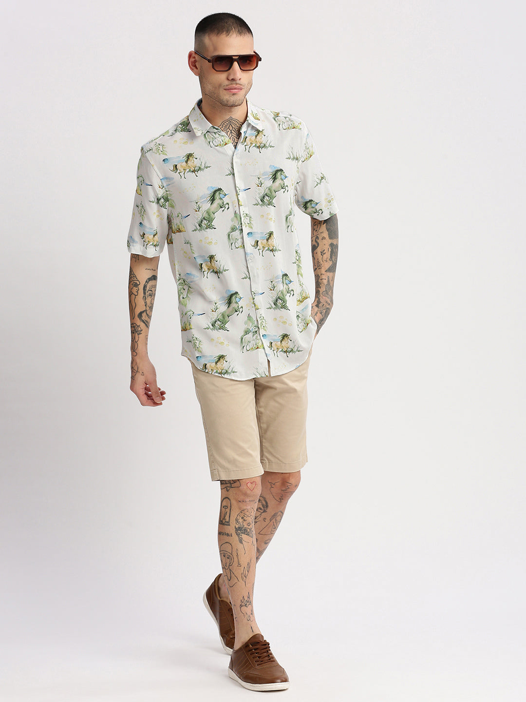 Men's Off White Standard Slim Fit Floral Opaque Printed Cotton Casual Shirt