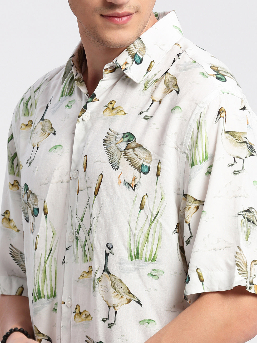 Men's Off White Standard Slim Fit Printed Cotton Casual Shirt