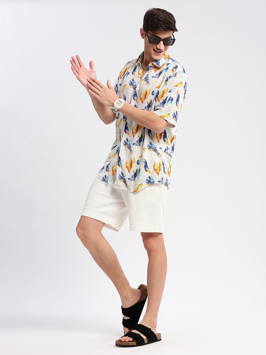 Men's Off White Standard Slim Fit Floral Printed Cotton Casual Shirt